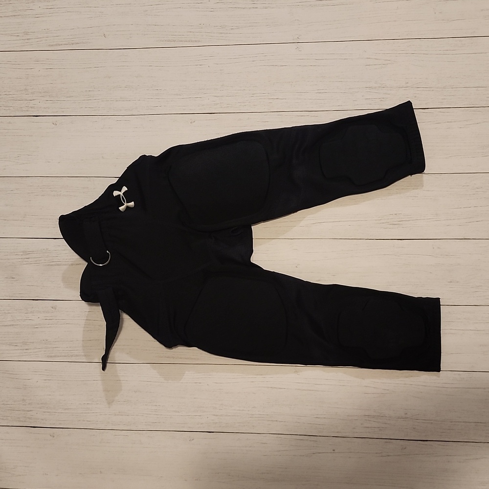 YOUTH small UnderArmour Foot Ball Pants